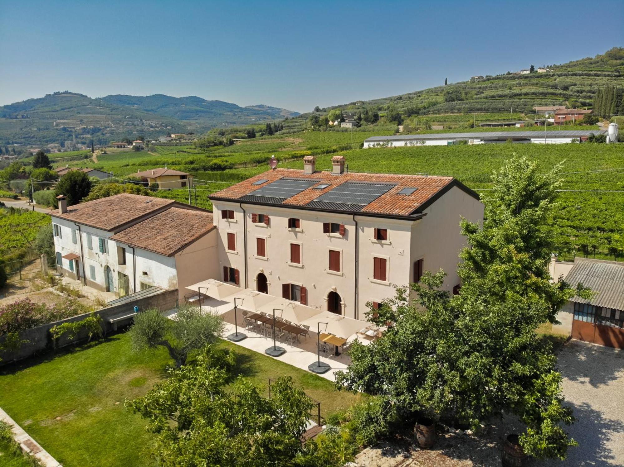 Corte Massimago Mezzane di Sotto Luaran gambar